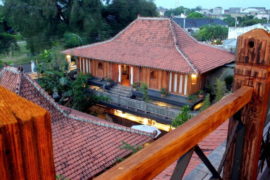 Omah Sinten Heritage Hotel & Resto Surakarta  Exterior photo